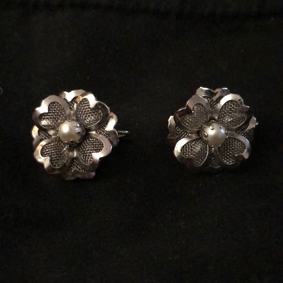 Jewelry - Vintage Coro Earrings